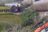 Vụ tàu khách đâm xe tải chở đá tại Thanh Hóa: Khởi tố vụ án, khởi tố bị can, bắt tạm giam 2 nhân viên gác chắn Vụ tàu khách đâm xe tải chở đá tại Thanh Hóa: Khởi tố vụ án, khởi tố bị can, bắt tạm giam 2 nhân viên gác chắn