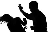 Khi người đàn ông “dị ứng” với chiếc váy đỏ hở vai Khi người đàn ông “dị ứng” với chiếc váy đỏ hở vai