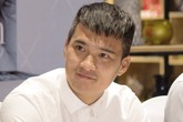 Lý do gì khiến tự truyện của Công Vinh gây “bão”? Lý do gì khiến tự truyện của Công Vinh gây “bão”?