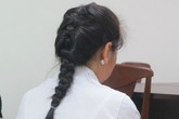 Mẹ lơ là, con bị hàng xóm đưa vào phòng ngủ xâm hại Mẹ lơ là, con bị hàng xóm đưa vào phòng ngủ xâm hại