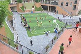 “Ông nội” trường Marie Curie xin lỗi vụ xịt thuốc muỗi khiến học sinh bị dị ứng “Ông nội” trường Marie Curie xin lỗi vụ xịt thuốc muỗi khiến học sinh bị dị ứng