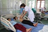 Ăn nhầm nấm độc, cả gia đình thoát chết Ăn nhầm nấm độc, cả gia đình thoát chết