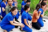 Vụ giáo viên mầm non quỳ gối ở Nghệ An: Nhiều sai phạm từ hai phía Vụ giáo viên mầm non quỳ gối ở Nghệ An: Nhiều sai phạm từ hai phía