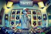 DJ Tommy đứng cùng sân khấu với loạt sao nổi tiếng thế giới tại Séc DJ Tommy đứng cùng sân khấu với loạt sao nổi tiếng thế giới tại Séc