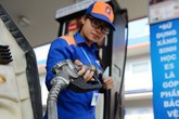 Giá xăng có thể giảm mạnh ngày mai Giá xăng có thể giảm mạnh ngày mai