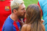 Chân dung người phụ nữ xinh đẹp giúp Messi vực dậy phong độ đưa Argentina vào vòng trong World Cup Chân dung người phụ nữ xinh đẹp giúp Messi vực dậy phong độ đưa Argentina vào vòng trong World Cup