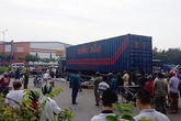 Hai vợ chồng bị xe container cán tử vong, con trai bị thương nặng Hai vợ chồng bị xe container cán tử vong, con trai bị thương nặng