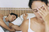 Đêm tân hôn, cô dâu đang sẵn sàng "chiến đấu" thì cụt hết hứng vì nhìn thấy cảnh này Đêm tân hôn, cô dâu đang sẵn sàng "chiến đấu" thì cụt hết hứng vì nhìn thấy cảnh này