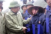 Lũ kinh hoàng ở miền Bắc khiến 30 người chết và mất tích: Nỗi đau tột cùng giây phút vợ chồng chia lìa, cha con tử biệt Lũ kinh hoàng ở miền Bắc khiến 30 người chết và mất tích: Nỗi đau tột cùng giây phút vợ chồng chia lìa, cha con tử biệt