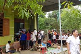 Vụ điện giật làm 7 người thương vong ở Nghệ An: Xóm nghèo đẫm nước mắt đưa tiễn 4 nạn nhân xấu số Vụ điện giật làm 7 người thương vong ở Nghệ An: Xóm nghèo đẫm nước mắt đưa tiễn 4 nạn nhân xấu số