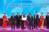 Sun Group được vinh danh doanh nghiệp đầu tư và kinh doanh du lịch hàng đầu Việt Nam Sun Group được vinh danh doanh nghiệp đầu tư và kinh doanh du lịch hàng đầu Việt Nam