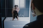 Thái Hòa khỏa thân trong phim 'Chàng vợ của em' Thái Hòa khỏa thân trong phim 'Chàng vợ của em'