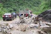 Nghệ An, Hà Tĩnh: Nhiều nơi ngập nước, giao thông bị chia cắt Nghệ An, Hà Tĩnh: Nhiều nơi ngập nước, giao thông bị chia cắt