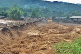 Việc khẩn cấp sau mưa lũ Việc khẩn cấp sau mưa lũ