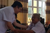 Thứ trưởng Bộ Y tế Nguyễn Viết Tiến thăm thương, bệnh binh ở Phú Thọ Thứ trưởng Bộ Y tế Nguyễn Viết Tiến thăm thương, bệnh binh ở Phú Thọ