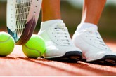 Nhà cạn tiền từ khi chồng theo hội bạn giàu chơi tennis Nhà cạn tiền từ khi chồng theo hội bạn giàu chơi tennis