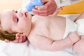 Con gặp họa vì bố mẹ mua nhầm thuốc nhỏ mũi Con gặp họa vì bố mẹ mua nhầm thuốc nhỏ mũi