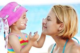 Những lỗi phổ biến của chị em khi dùng kem chống nắng gây phản tác dụng cho da Những lỗi phổ biến của chị em khi dùng kem chống nắng gây phản tác dụng cho da