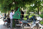 'Ngược đời': Shipper thành thượng đế, cháy lột da nhưng mà rất thích 'Ngược đời': Shipper thành thượng đế, cháy lột da nhưng mà rất thích