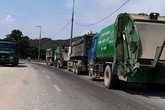 Khổ sở vì bãi rác khổng lồ, dân chặn xe đòi gặp lãnh đạo thành phố Khổ sở vì bãi rác khổng lồ, dân chặn xe đòi gặp lãnh đạo thành phố