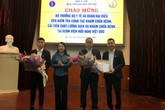 Trao bằng khen đột xuất của Bộ trưởng Bộ Y tế cho điều dưỡng viên 9X tận tình "bằng mọi giá" với bệnh nhi tăng động Trao bằng khen đột xuất của Bộ trưởng Bộ Y tế cho điều dưỡng viên 9X tận tình "bằng mọi giá" với bệnh nhi tăng động