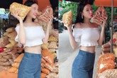 Nhã Phương diện áo ngắn để eo thon đáp tin mang bầu với Trường Giang Nhã Phương diện áo ngắn để eo thon đáp tin mang bầu với Trường Giang