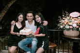 Tú Dưa tự hào khi con gái đỗ đại học sau một lần thi trượt Tú Dưa tự hào khi con gái đỗ đại học sau một lần thi trượt
