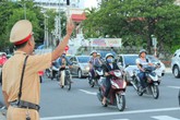 Khi dân là... CSGT Khi dân là... CSGT
