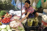 Hà Nội: Bất thường, rau củ quả tăng giá gấp đôi Hà Nội: Bất thường, rau củ quả tăng giá gấp đôi