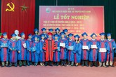Hơn 500 tân bác sĩ Y học cổ truyền hô vang lời thề y khoa trong lễ tốt nghiệp Hơn 500 tân bác sĩ Y học cổ truyền hô vang lời thề y khoa trong lễ tốt nghiệp
