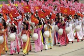 Kỷ niệm 73 năm Cách mạng Tháng Tám và Quốc khánh 2/9 (1945 - 2018): Tưng bừng ngày lễ lớn Kỷ niệm 73 năm Cách mạng Tháng Tám và Quốc khánh 2/9 (1945 - 2018): Tưng bừng ngày lễ lớn
