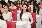 5 gương mặt nổi bật nhất Hoa hậu Việt Nam 2018 nhưng nhìn ảnh đời thường lại lộ ra những điểm kém đẹp này 5 gương mặt nổi bật nhất Hoa hậu Việt Nam 2018 nhưng nhìn ảnh đời thường lại lộ ra những điểm kém đẹp này