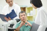 Cuốn sách mở ra một chân trời mới, hy vọng và lạc quan cho người bệnh ung thư Cuốn sách mở ra một chân trời mới, hy vọng và lạc quan cho người bệnh ung thư