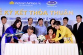 Vietnam Airlines và Vinamilk hợp tác chiến lược cùng phát triển thương hiệu vươn tầm quốc tế Vietnam Airlines và Vinamilk hợp tác chiến lược cùng phát triển thương hiệu vươn tầm quốc tế
