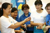Sáp nhập Trung tâm Dân số với Trung tâm Y tế tuyến huyện: Cần tránh tình trạng “trăm hoa đua nở” Sáp nhập Trung tâm Dân số với Trung tâm Y tế tuyến huyện: Cần tránh tình trạng “trăm hoa đua nở”