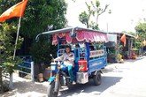 Cựu chiến binh đưa đón miễn phí hàng trăm học sinh vùng lũ đến trường Cựu chiến binh đưa đón miễn phí hàng trăm học sinh vùng lũ đến trường