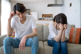 Khi sự thật về đứa con nuôi tôi vẫn xem là con ruột được phơi bày, tôi chết điếng vì mình đã bị chồng lợi dụng Khi sự thật về đứa con nuôi tôi vẫn xem là con ruột được phơi bày, tôi chết điếng vì mình đã bị chồng lợi dụng