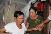 Liệt sĩ 30 năm trở về: Ôm ảnh thờ khóc ngất vì chồng quên tên vợ Liệt sĩ 30 năm trở về: Ôm ảnh thờ khóc ngất vì chồng quên tên vợ