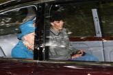 Đồ vật Kate và Meghan luôn mang trong xe hơi Đồ vật Kate và Meghan luôn mang trong xe hơi