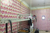 Cả KTX nam chia nhau đi khắp Hà Nội tìm giấy dán tường... Hello Kitty và cái kết "hết hồn" Cả KTX nam chia nhau đi khắp Hà Nội tìm giấy dán tường... Hello Kitty và cái kết "hết hồn"
