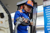 Hôm nay 6/9, giá xăng dầu bước vào kỳ tăng mạnh Hôm nay 6/9, giá xăng dầu bước vào kỳ tăng mạnh