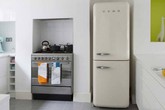 Tủ lạnh cứ tiện chỗ nào đặt chỗ đấy trong bếp, bảo sao cả nhà cứ ốm đau triền miên Tủ lạnh cứ tiện chỗ nào đặt chỗ đấy trong bếp, bảo sao cả nhà cứ ốm đau triền miên