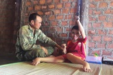 Cậu bé mắc chứng bệnh “lạ” và ước mơ giản dị đến xót xa của người cha khốn khổ Cậu bé mắc chứng bệnh “lạ” và ước mơ giản dị đến xót xa của người cha khốn khổ
