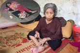 Tâm sự nghẹn đắng của bà ngoại bé gái 5 tuổi ngủ vỉa hè trong đêm lạnh ở Nam Định Tâm sự nghẹn đắng của bà ngoại bé gái 5 tuổi ngủ vỉa hè trong đêm lạnh ở Nam Định