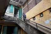 Căn nhà cổ rộng 200m2 của gia đình giàu nức tiếng phố Hàng Đào Căn nhà cổ rộng 200m2 của gia đình giàu nức tiếng phố Hàng Đào