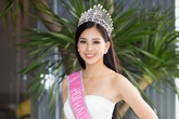 Được khen lễ phép, ngây thơ nhưng Hoa hậu Trần Tiểu Vy mất điểm vì những chi tiết này Được khen lễ phép, ngây thơ nhưng Hoa hậu Trần Tiểu Vy mất điểm vì những chi tiết này