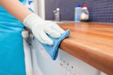 Tủ bếp gỗ sạch bong như mới chỉ với vài mẹo đơn giản đến bất ngờ Tủ bếp gỗ sạch bong như mới chỉ với vài mẹo đơn giản đến bất ngờ