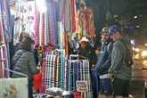 Các shop thời trang ồ ạt giảm giá sốc đón Tết Các shop thời trang ồ ạt giảm giá sốc đón Tết