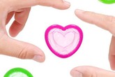 Khóc cười chuyện “cái bao” (2): Đồ chơi thủa bé, bỡ ngỡ tuổi dậy thì và ám ảnh chiếc bao trong cặp sách Khóc cười chuyện “cái bao” (2): Đồ chơi thủa bé, bỡ ngỡ tuổi dậy thì và ám ảnh chiếc bao trong cặp sách
