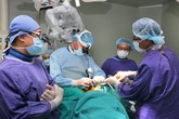 Lần đầu tiên Việt Nam phẫu thuật hàn xương ít xâm lấn phức tạp Lần đầu tiên Việt Nam phẫu thuật hàn xương ít xâm lấn phức tạp